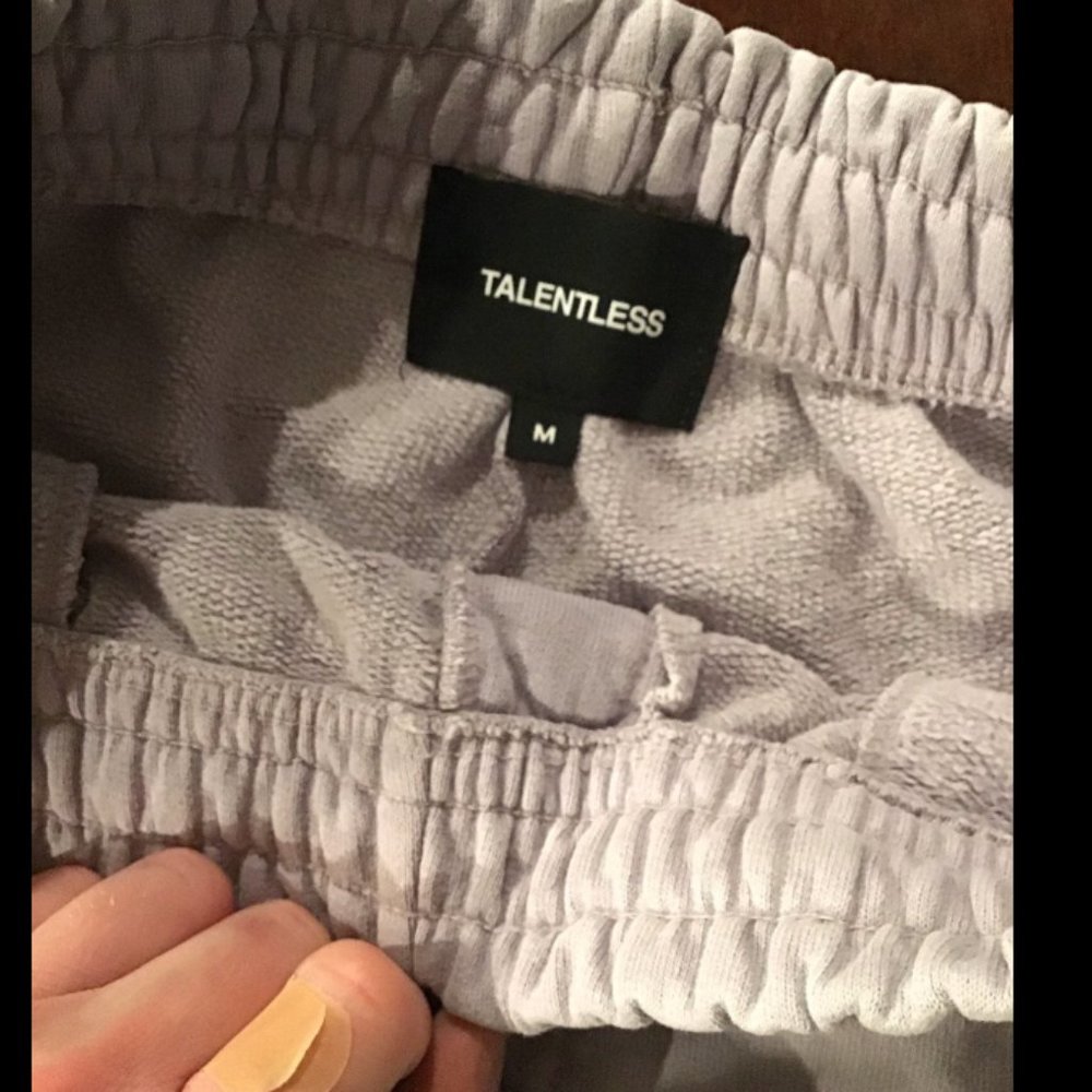 TALENTLESS SIZE MED AIRBRUSHED JOGGERS/SWEATPANTS NWOT - Picture 6 of 8